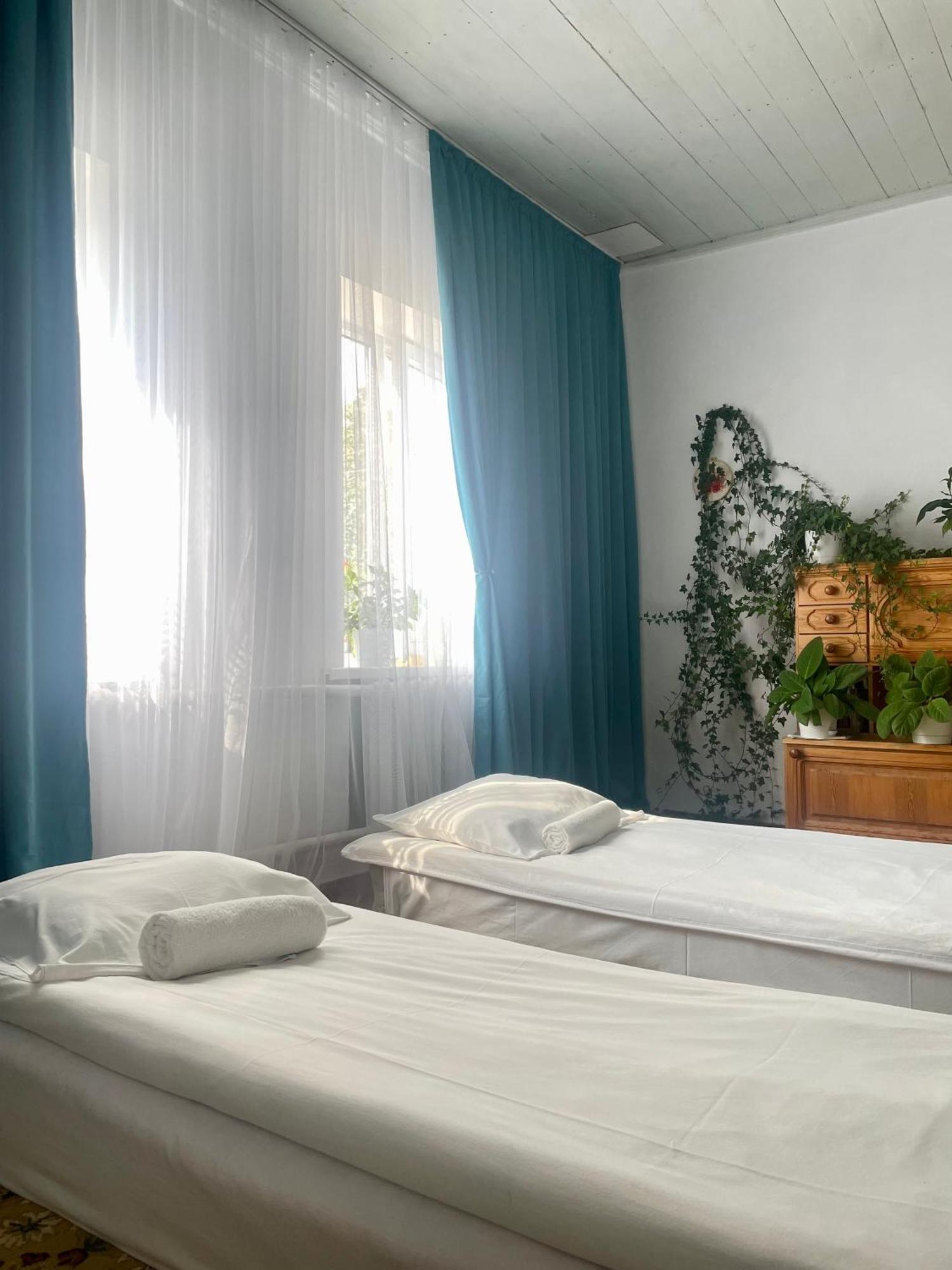 Gulnara Guest House Balyktschy Exterior foto