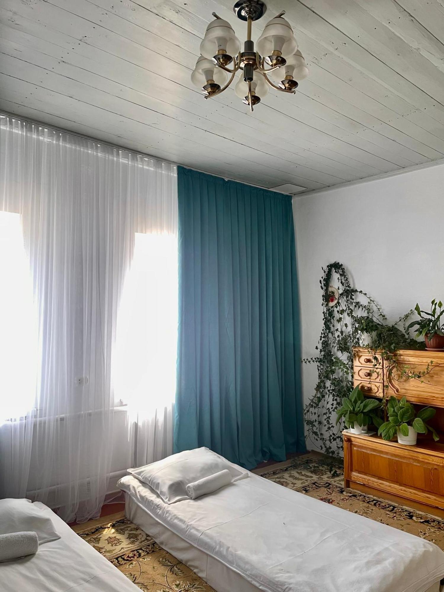 Gulnara Guest House Balyktschy Exterior foto